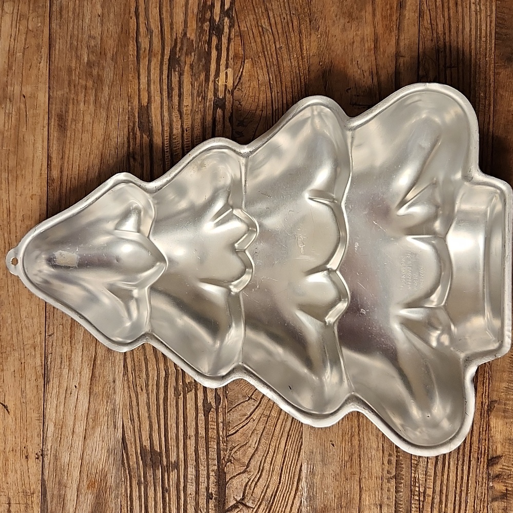 Wilton Christmas Tree Cake Pan